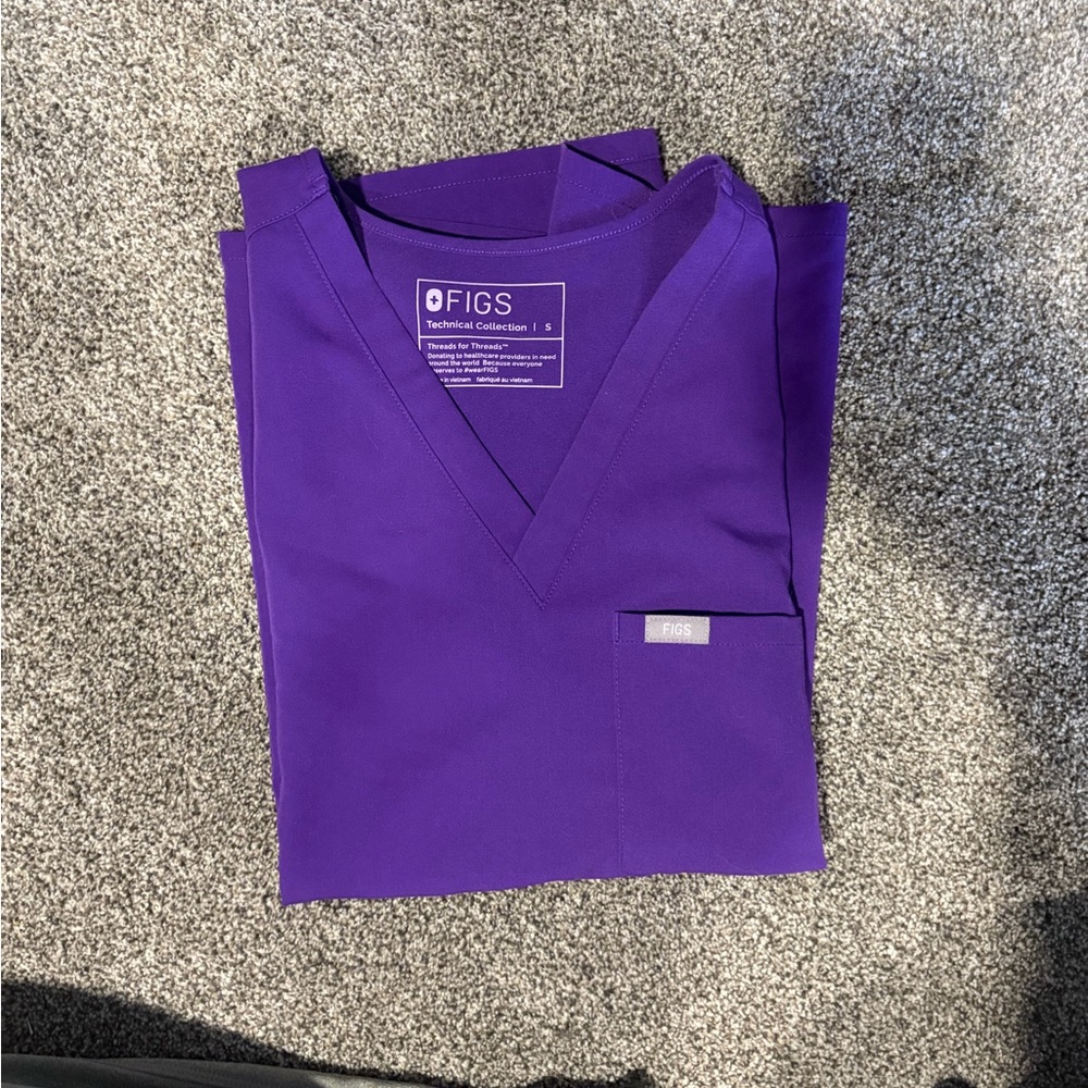 FIGS digital grape V-Neck Scrub Top